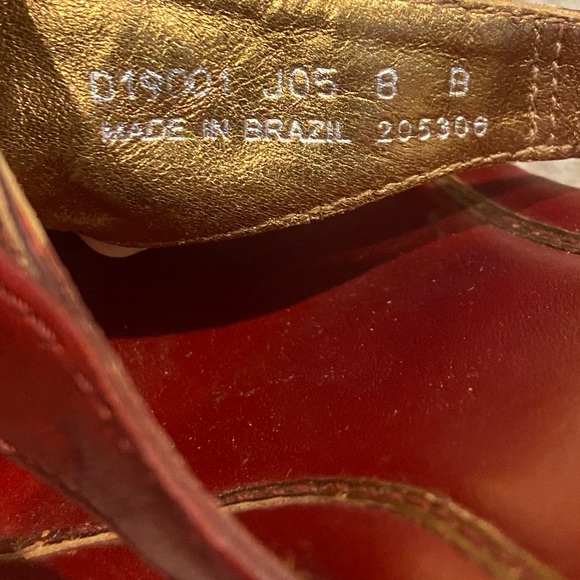 Cole Haan Women Sz 8B Red Leather Chain Accent T-strap Thong Kitten Heel Sandals - Picture 2 of 7